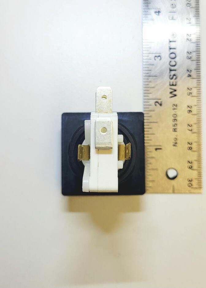 BFDSA push button switch, square 1.75" x 1.75"